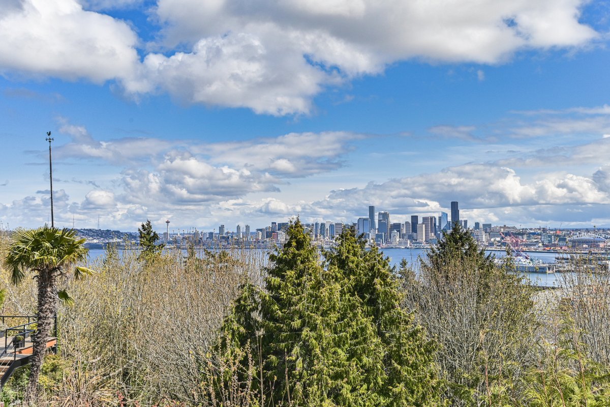 Skyline & Mtn View in W. Seattle