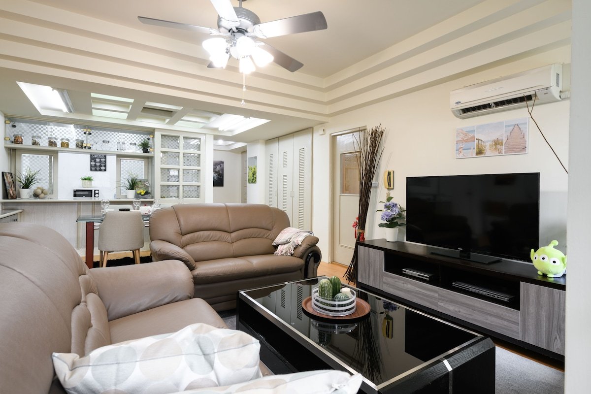 H&K 3/2 Large Family Apartment in Daan gallery image 2