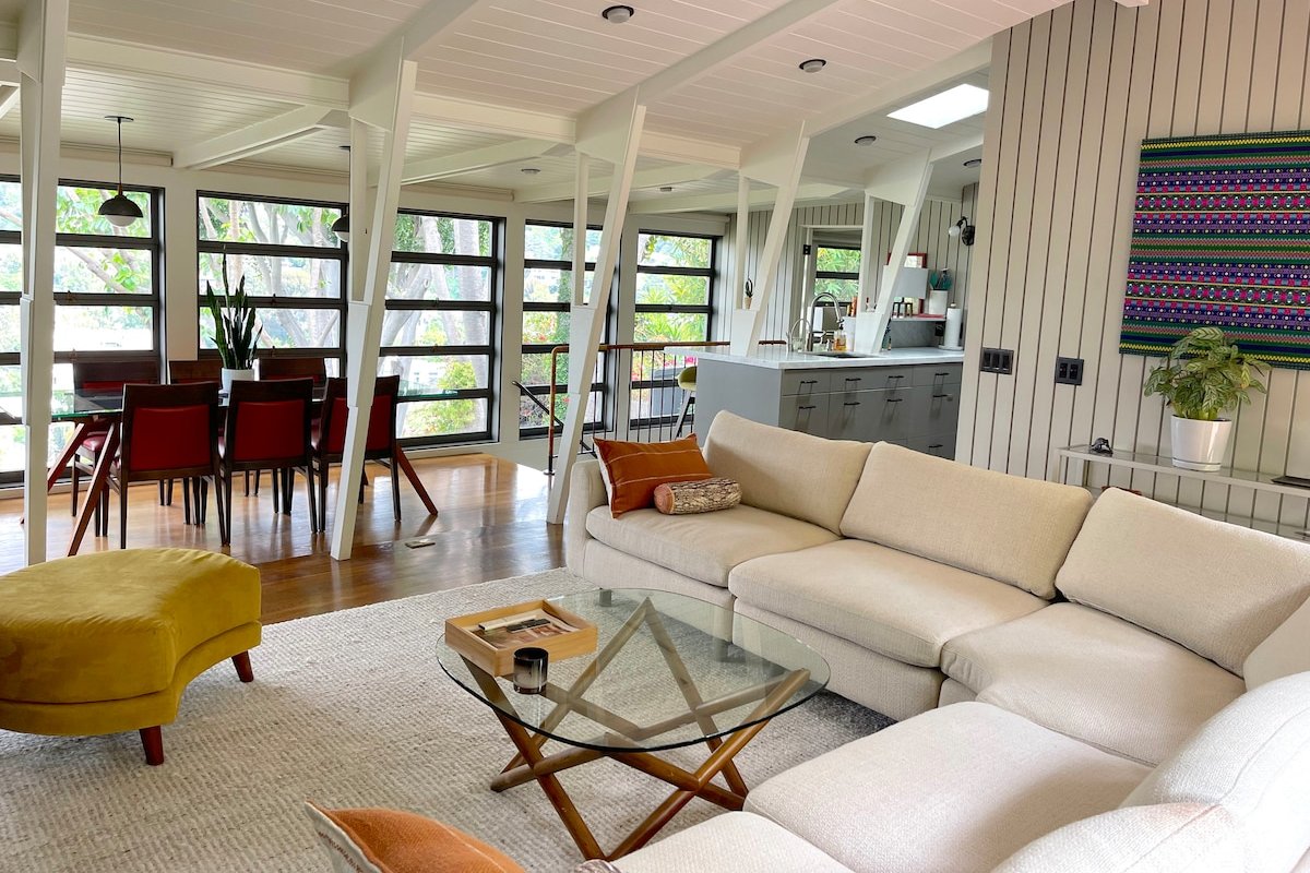 Lush Treehouse Retreat in the Hills gallery image 5