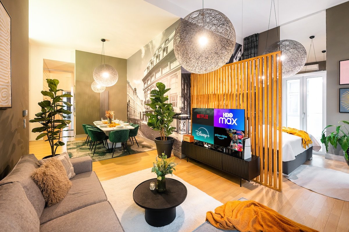 3BR Modern Old Town Retreat + Beautiful Terrace gallery image 4