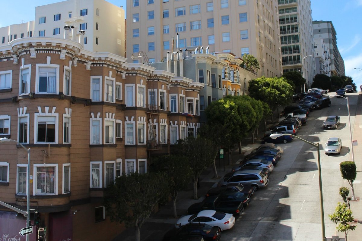 Amazing Large Central Flat gallery image 2