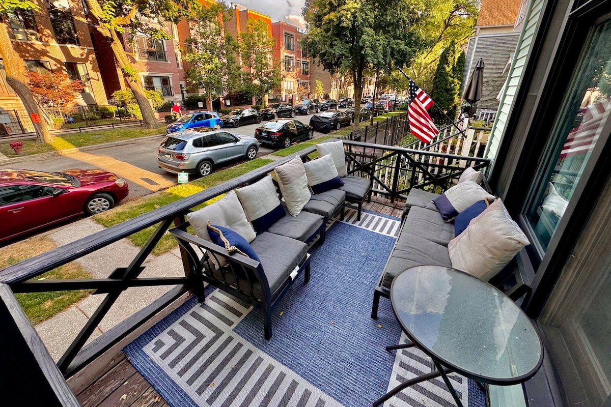 As Seen on TV: Safest Area Lincoln Park Duplex gallery image 4