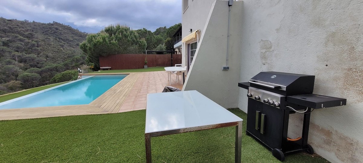 Host&Joy – Family Villa with Swimming Pool gallery image 4