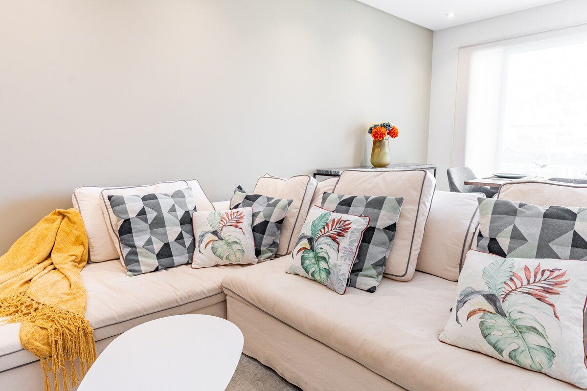 Khall sea view duplex gallery image 5