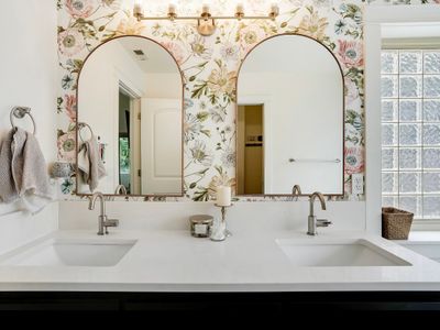 Charming Salem Getaway