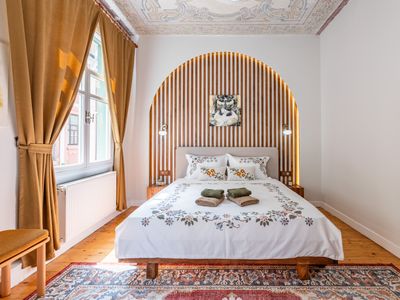 Artful Galata Gem: 4BR, 2BA, LR, Galata Tower View