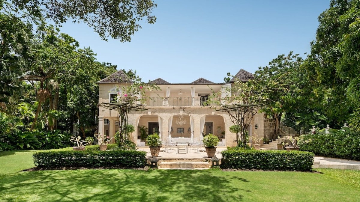 Elegant 7-Bed Villa on Quiet Caribbean Beach