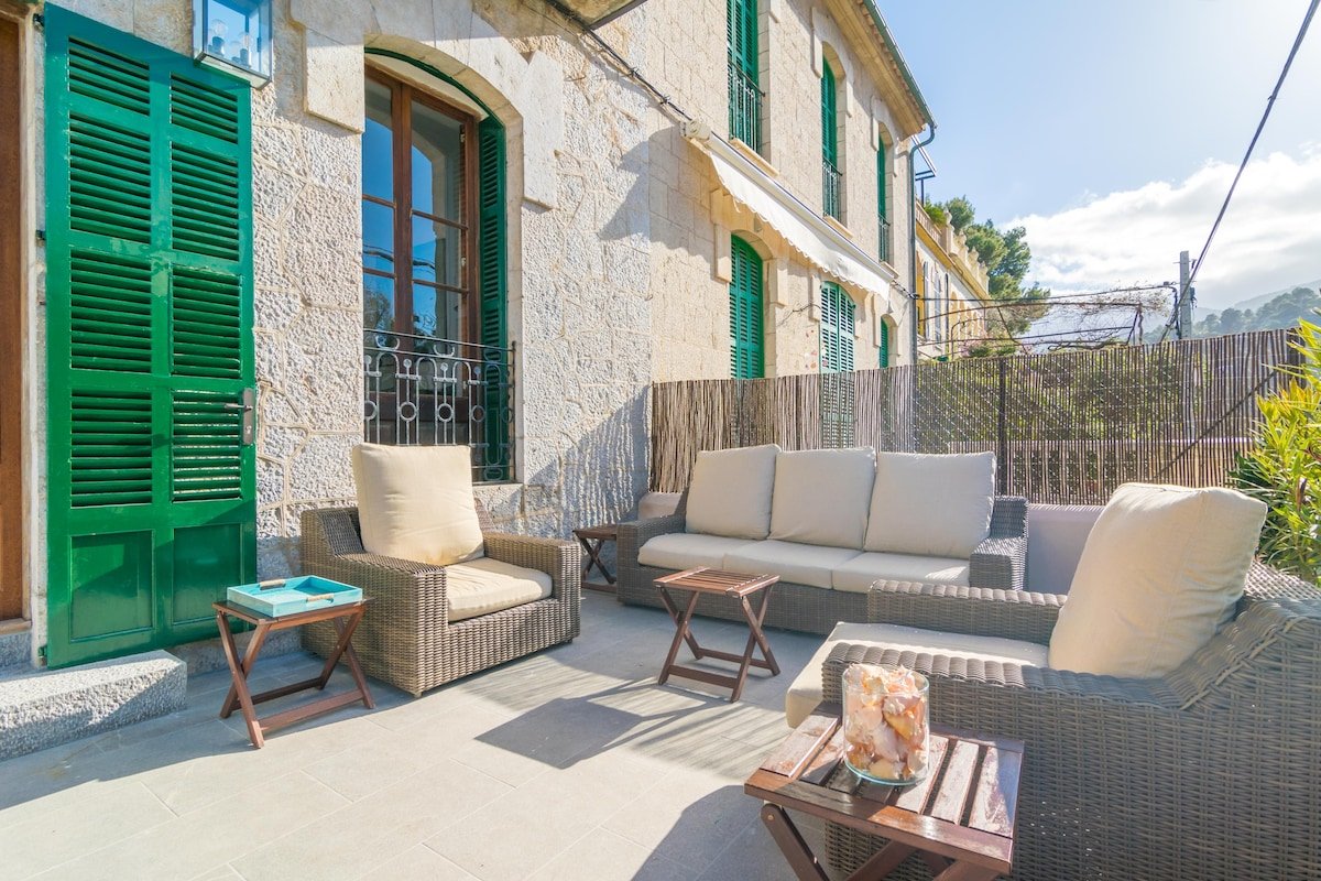 VILLA SA TORRE.( 20 meters from the beach) gallery image 5