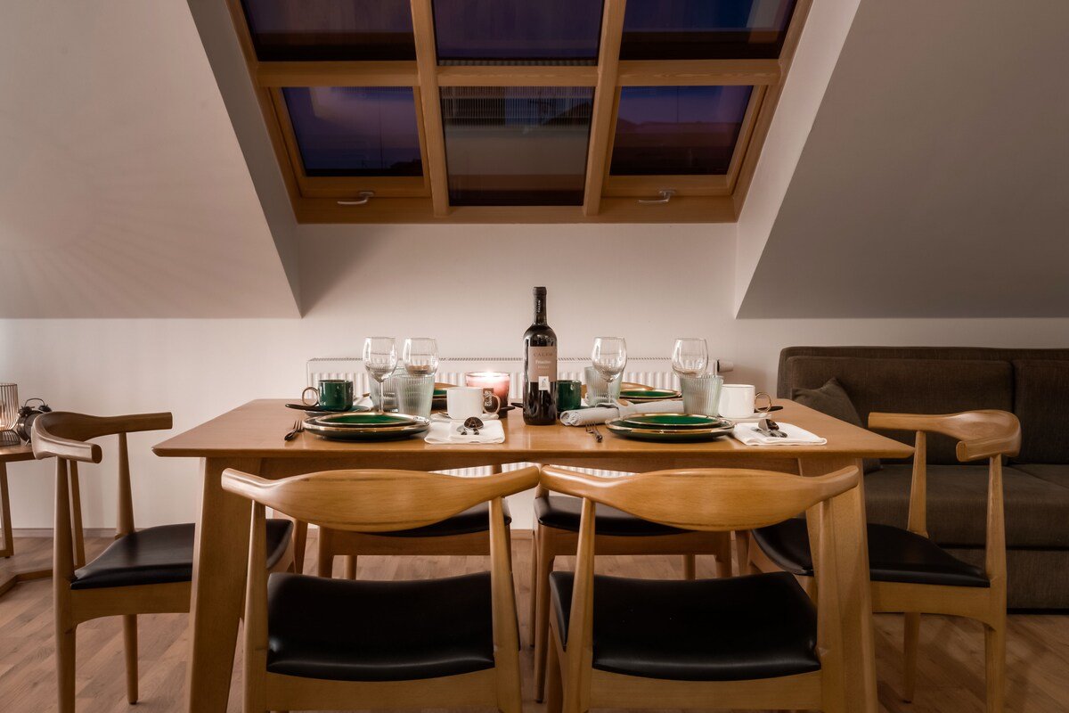 Deluxe Duplex Suite gallery image 5