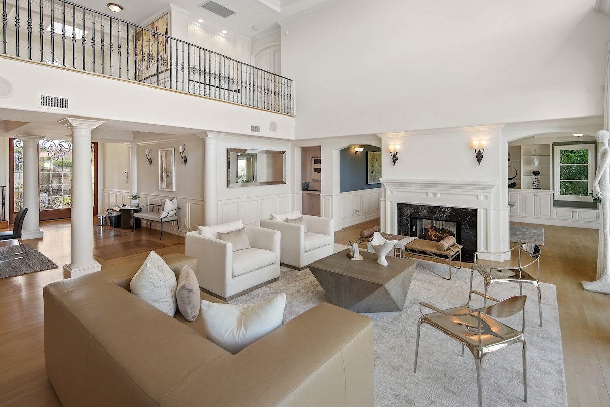 Stunning Bel Air Italian Villa w/ Panoramic Views gallery image 5