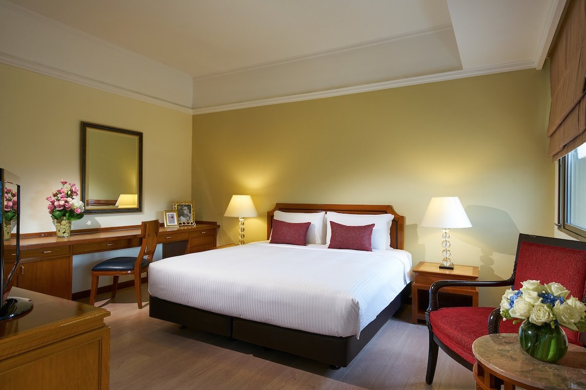 Spacious 3BR Apt in the Heart of Orchard Road gallery image 3