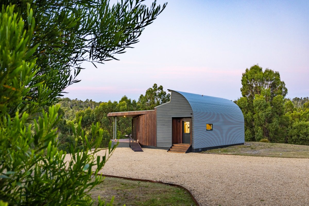 Tasmanian Design House + Breakfast gallery image 2