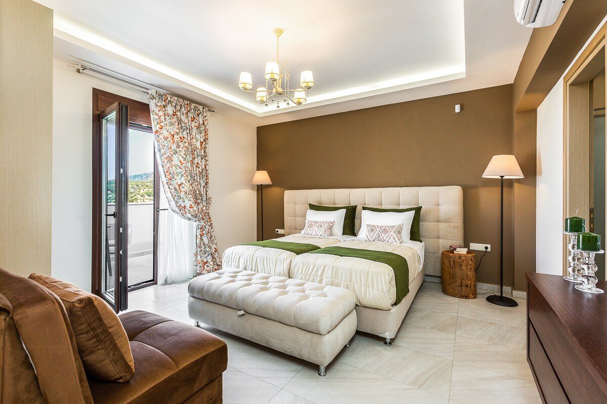 Ino Villa gallery image 5