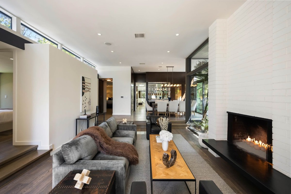 Villa Aman by Stay Awhile gallery image 3