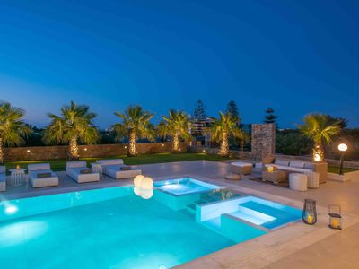 Opsis Luxury villa with swimming pool