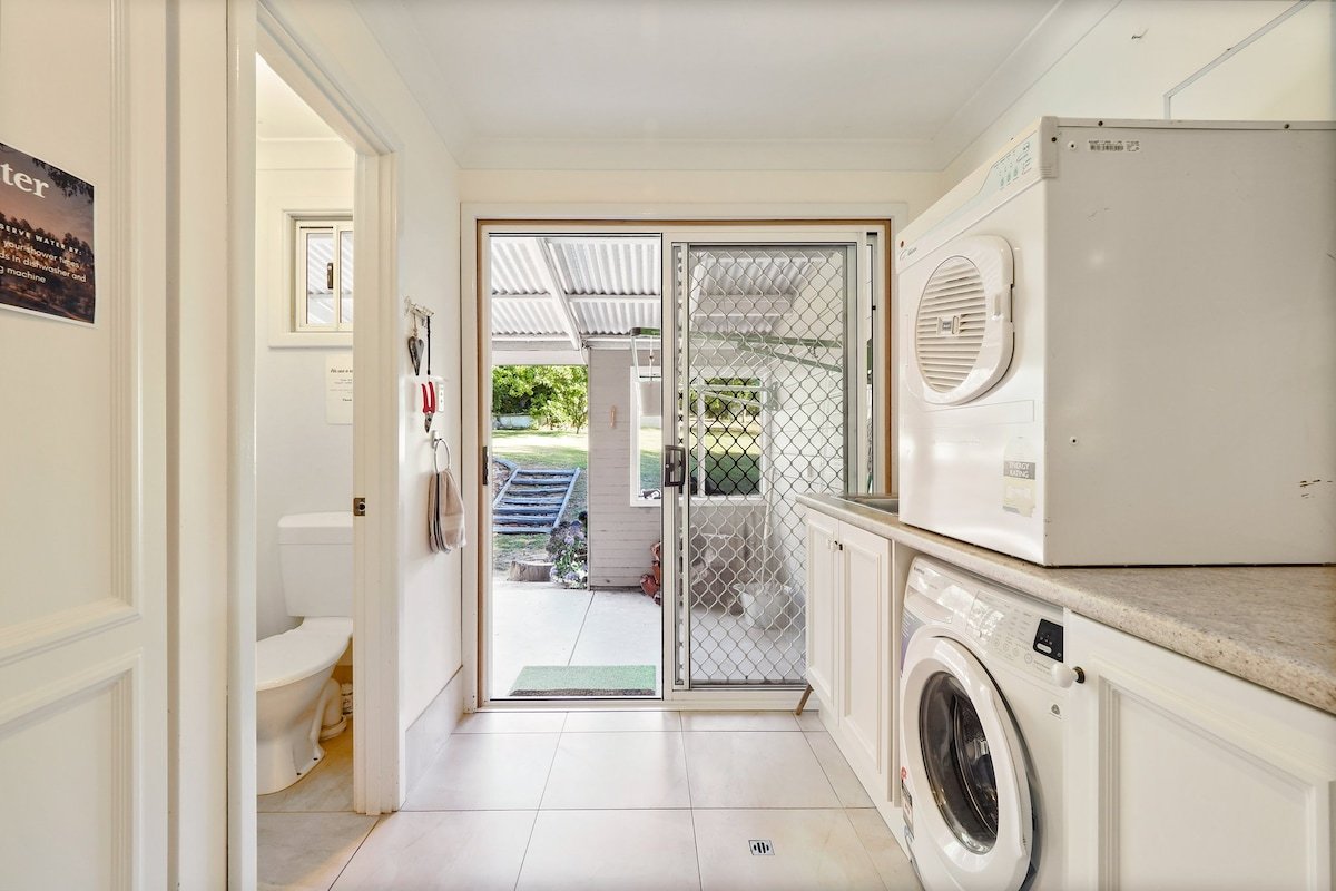 Hampshire Farmhouse Southern Forests WA gallery image 5