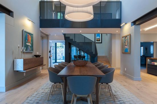 Photo 4 of The Glen Villa accommodation in Higgovale, Cape Town with 4 bedrooms and 4.5 bathrooms