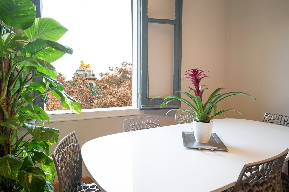 LOST GARDEN – Strategic location, Top views gallery image 2