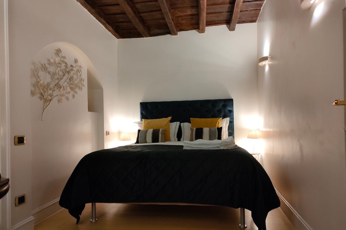 Trevi Charming Apartment gallery image 5