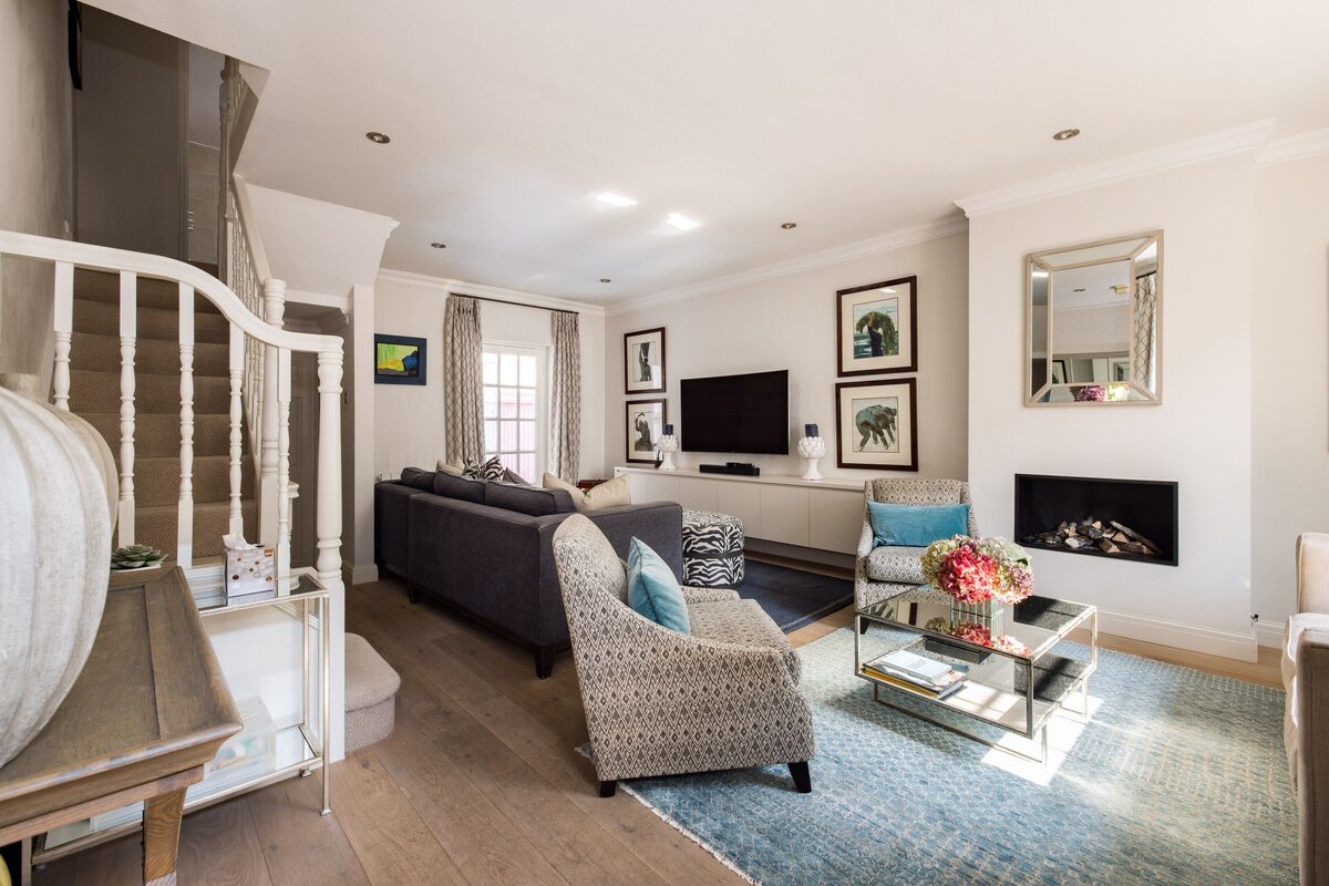 Prince Luxe – 4 Bedroom House in Chelsea gallery image 4