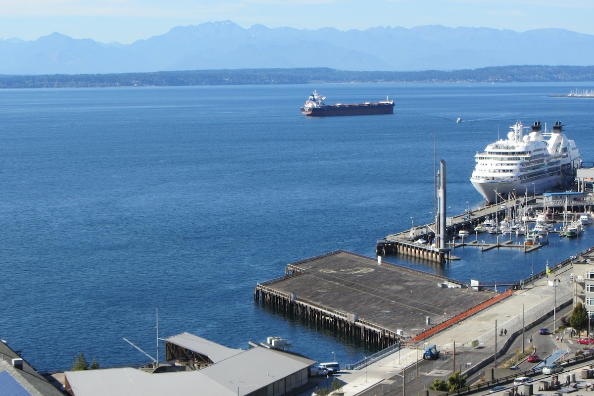Harbor Steps~~A block to Pike Place! Water Views! gallery image 2