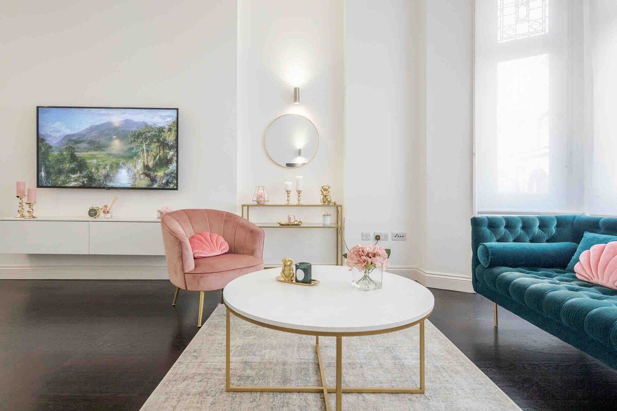 Harrods luxury 2 Bed 2Bath AirCon gallery image 4