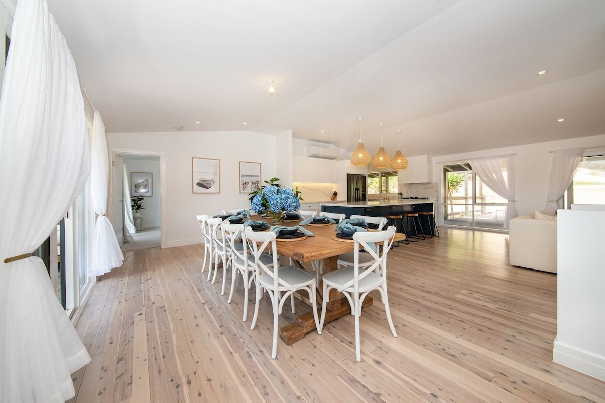 Dundas on the Beach at St Andrews gallery image 5