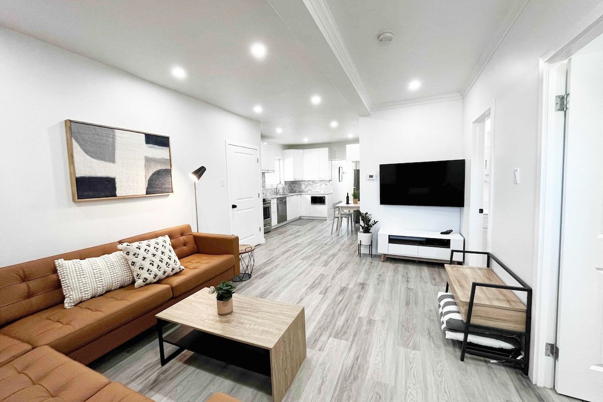 NEW! 3BDR St.Boniface Hospital-Downtown w/Parking gallery image 2