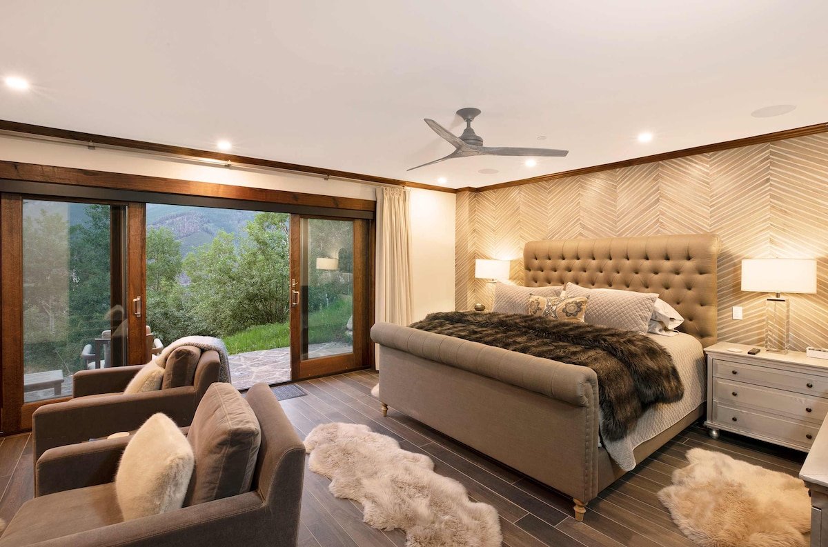 Telluride Modern Village Oasis | Ski Forever gallery image 3