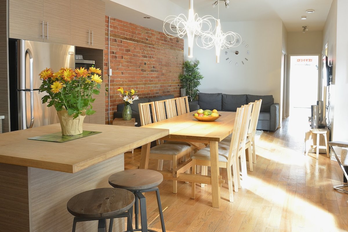 Ground Floor – 4 BR/4 BA – Deck – Possible Parking gallery image 2