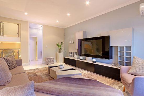 Photo 2 of Cape Nights Villa accommodation in Camps Bay, Cape Town with 5 bedrooms and 5 bathrooms