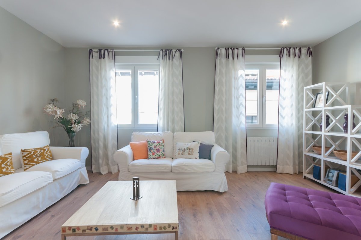 LAVAPIES, THE LIGHT gallery image 4