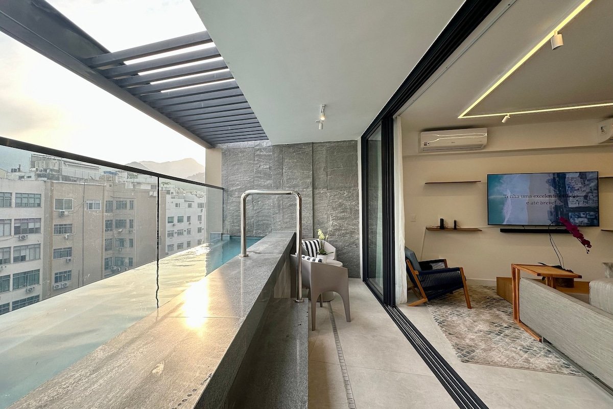 Duplex Penthouse with Pool in Leblon gallery image 5