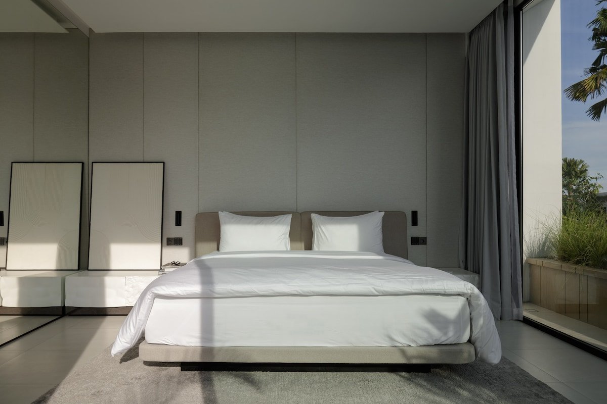 NEW! Luxe designer villa Canggu /with Sauna/ N6 gallery image 4