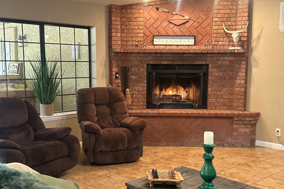 Dream Vegas home sleeps 15 private spa gallery image 4