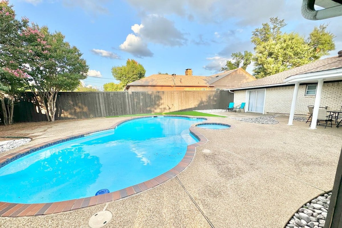 Darvany Haven: Pool & Spa Retreat @ Prime Location gallery image 4