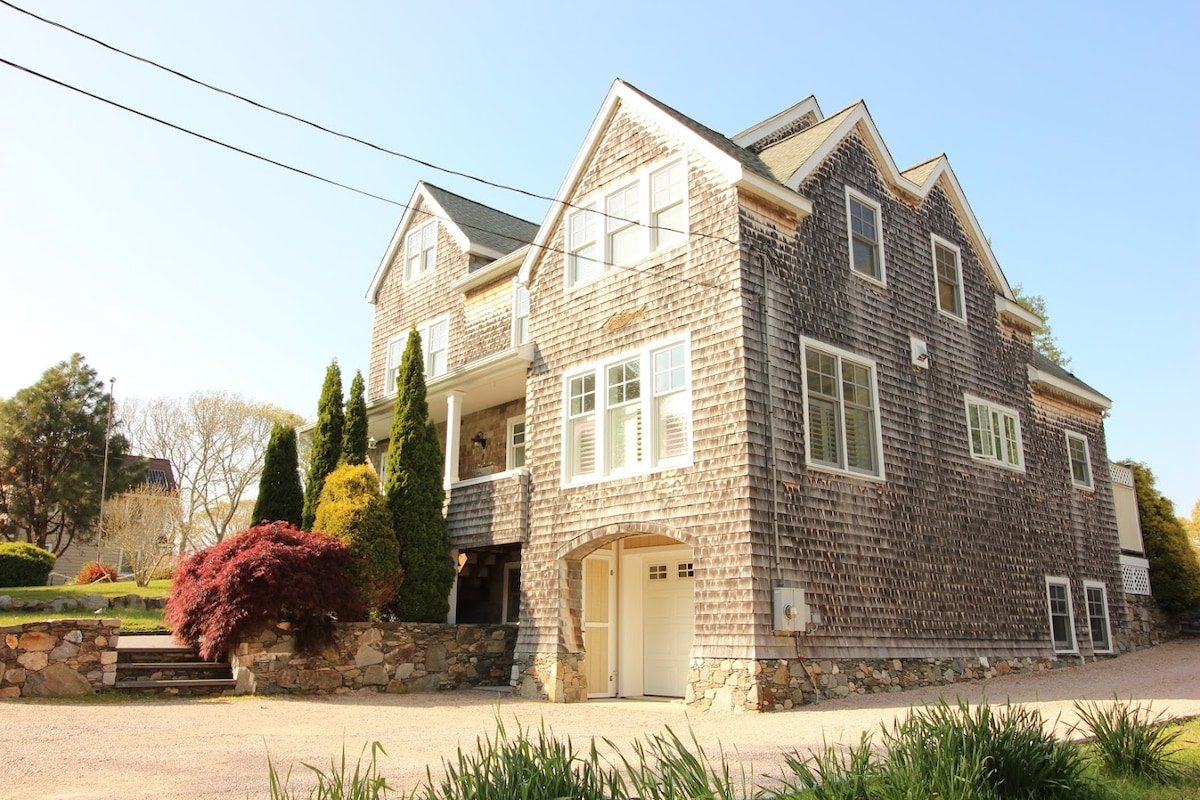 Featured in So-RI magazine! Video Tour Available gallery image 3