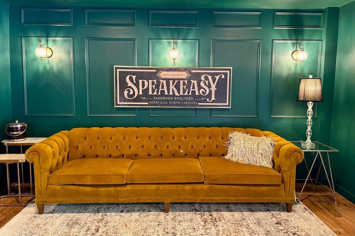 Biltmore Forest Retreat! Sauna Hot tub Game Rm gallery image 3