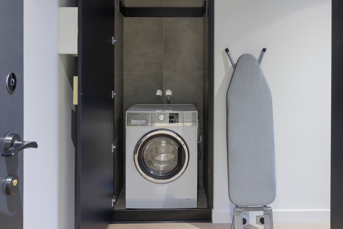 Adjoining Suites, perfect for Families & Friends gallery image 5