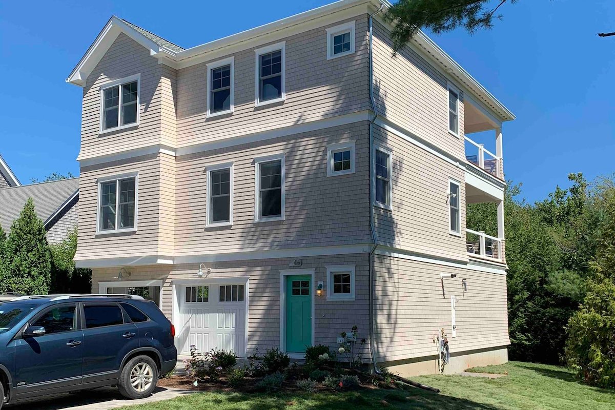 Ottawa Bonnet Shores Narragansett Immaculate! gallery image 2