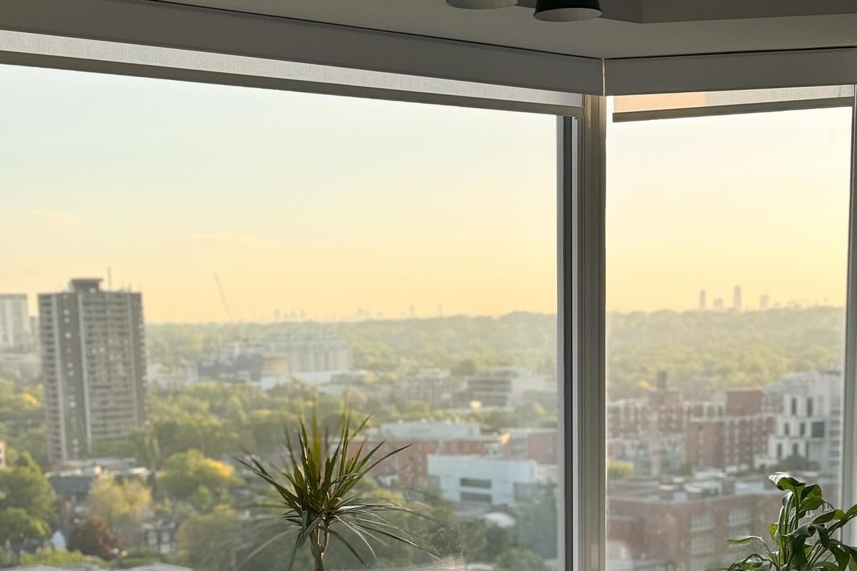 Luxurious Yorkville Hotel-Style 2BR Suite w View