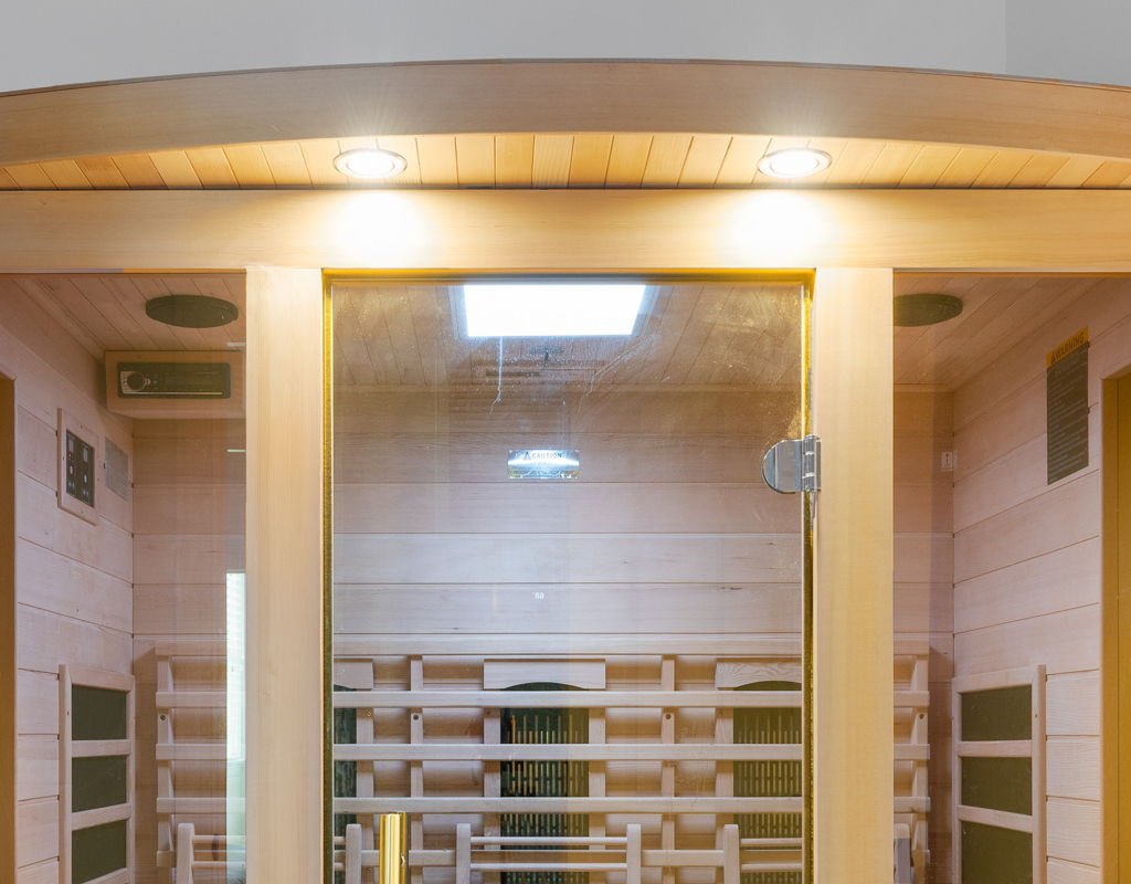 NEW! Steps to Beach! Heated Pool Elevator gallery image 5