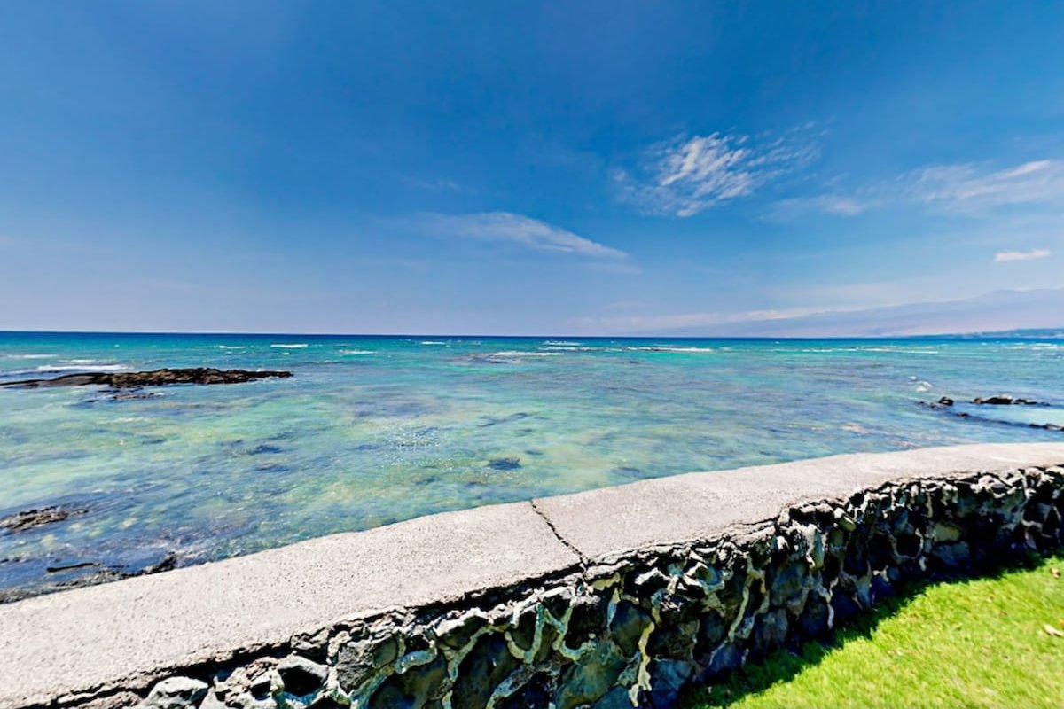 The Reef House – Oceanfront Puako Cottage gallery image 5