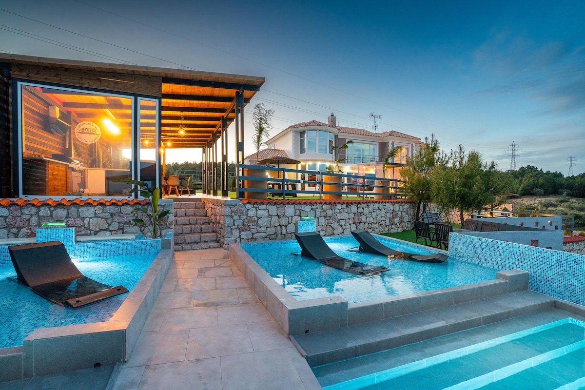 Paramithia Villa gallery image 5