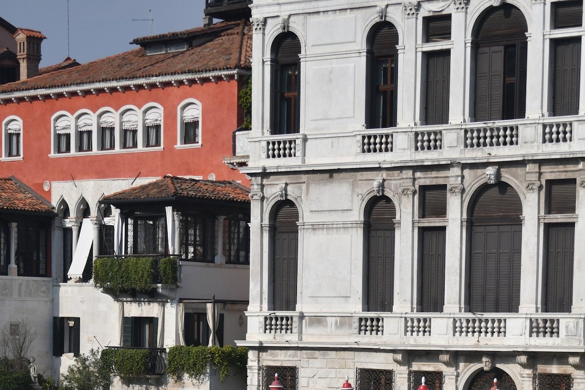 Querini Palace, fascinating view on Grand Canal gallery image 3