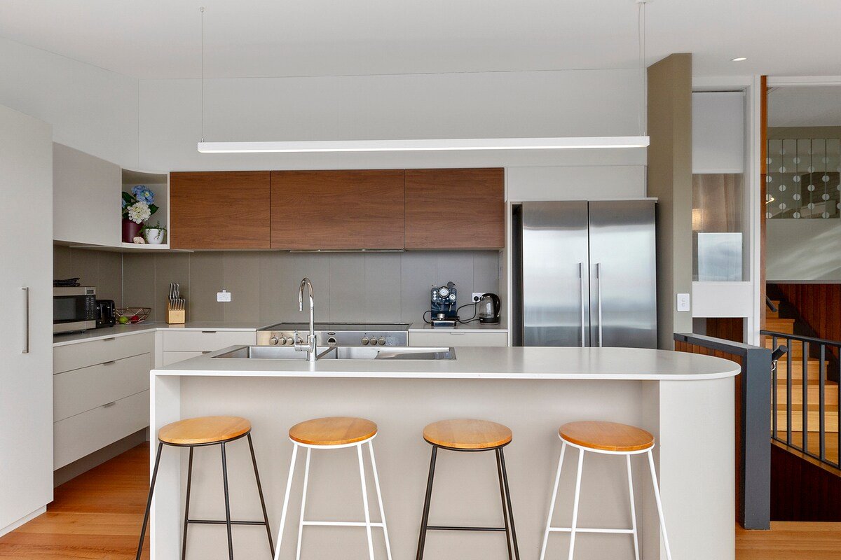 Spectacular Views – 4 Bedrooms – Free Parking gallery image 3