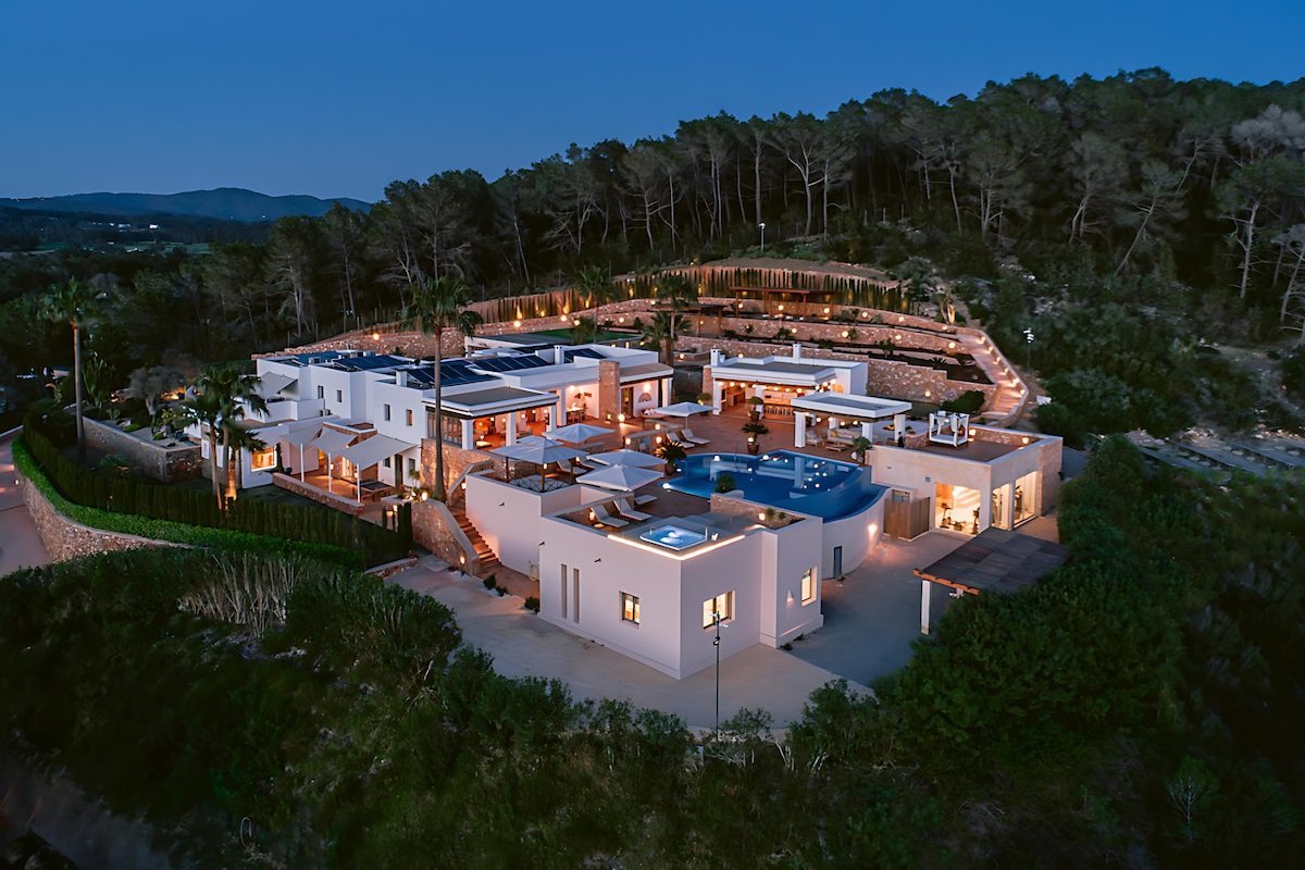 Countryside- Heated Infinity Pool- Jacuzzi- Gym