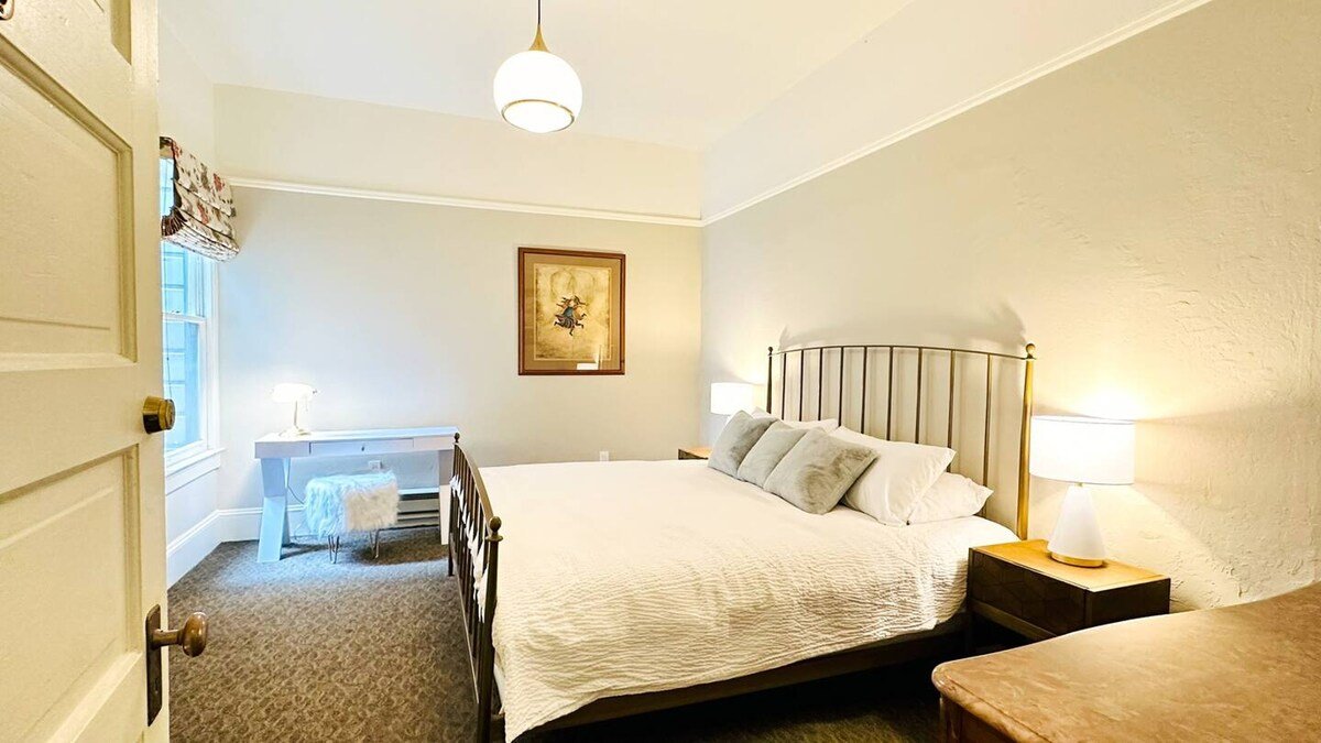 5-Bedroom Flat, Central, Close to Castro & Mission gallery image 3