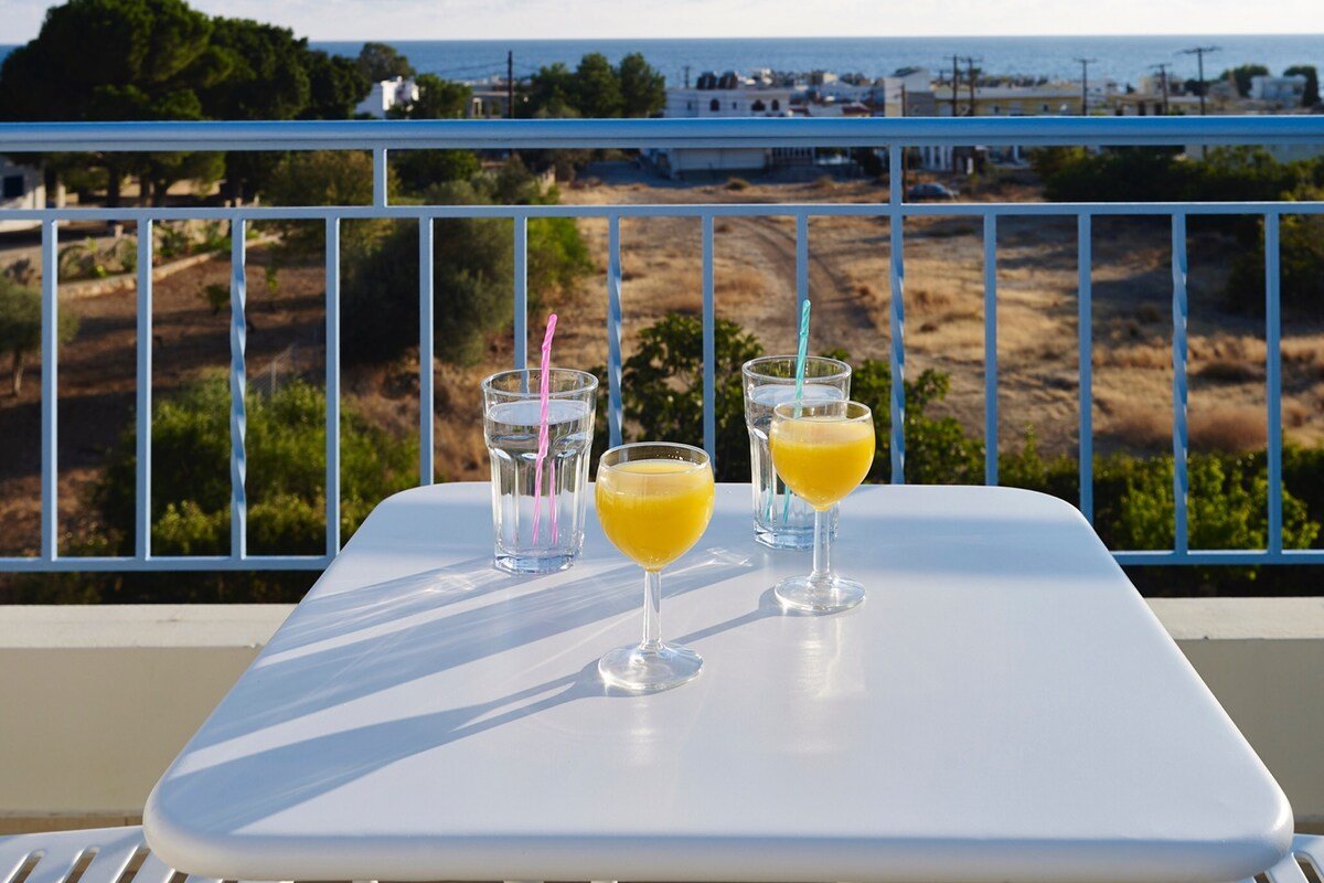 Family Villa NIKOS Meerblick&heizbarer Pool! Luxus gallery image 3