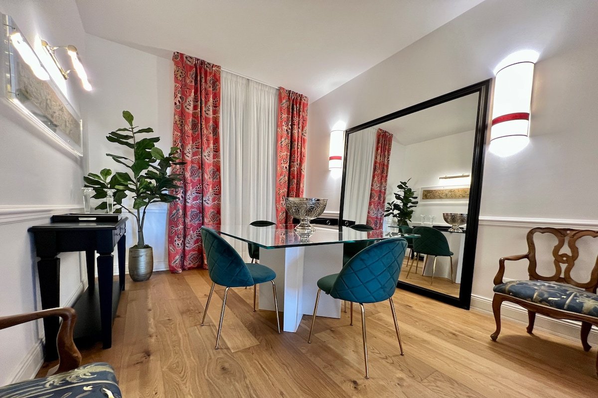 Newly renovated luxury flat in central Florence gallery image 2